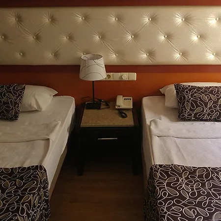 Azalea Apart Hotell 2*