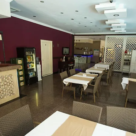 Hotell Azalea Apart 2*
