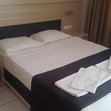 Azalea Apart Hotell 2*